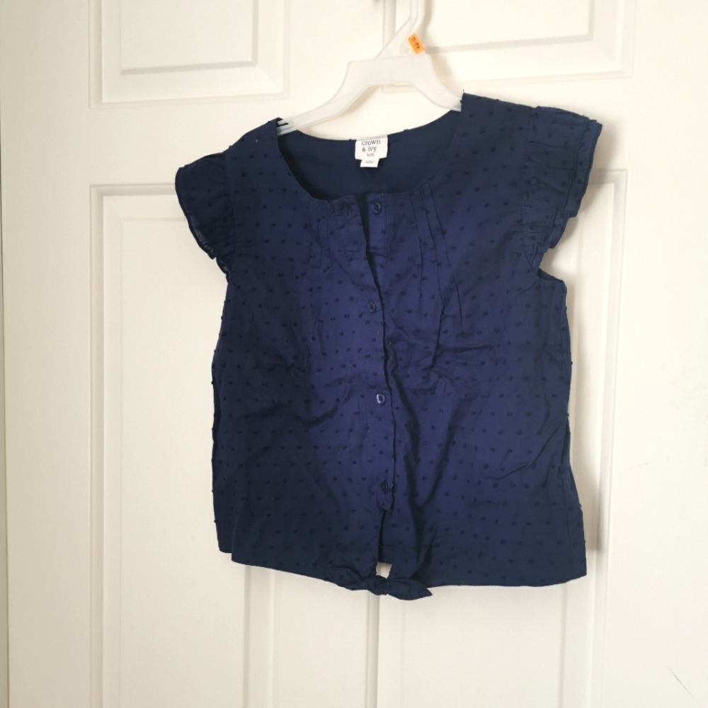 2/$15 Crown & Ivy blouse size 8